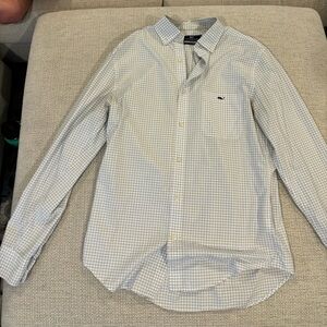 Vineyard Vines Long Sleeve Button Down Shirt: Size Small